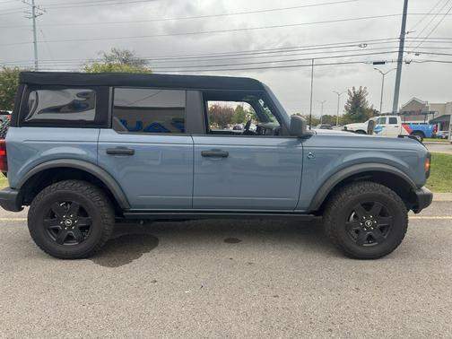 2023 Ford Bronco Black Diamond