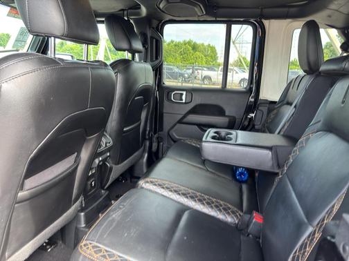 Black Clearcoat 2021 Jeep Wrangler Unlimited 4xe Sahara High Altitude