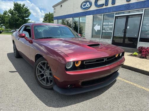 Octane Red Pearlcoat 2019 Dodge Challenger R/T