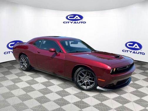 Octane Red Pearlcoat 2019 Dodge Challenger R/T
