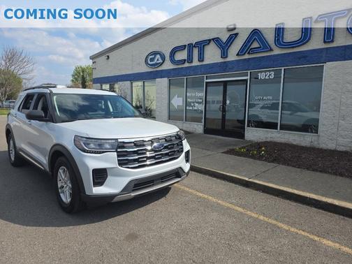 Space White Metallic 2025 Ford Explorer Active