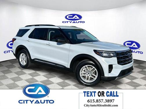 Space White Metallic 2025 Ford Explorer Active
