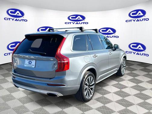 2020 Volvo XC90 T5 Momentum