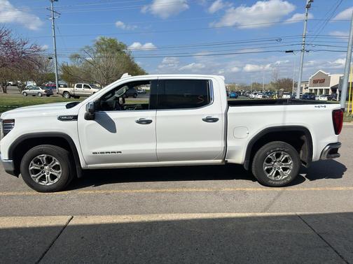 2025 GMC Sierra 1500 SLT