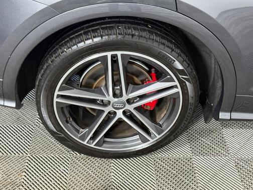 2018 Audi SQ5 3.0T Prestige