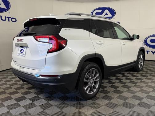 2022 GMC Terrain SLT