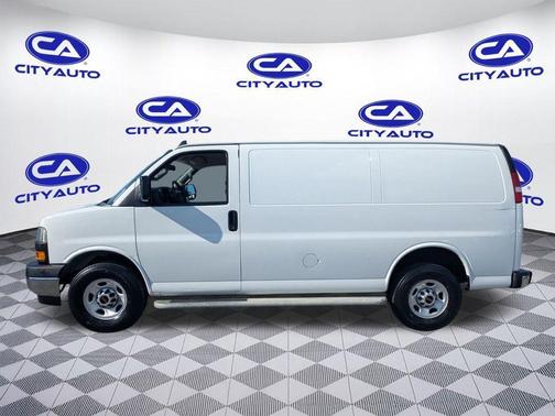 2023 GMC Savana 2500 Work Van