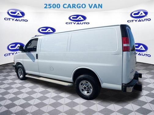 2023 GMC Savana 2500 Work Van