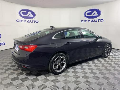 Dark Ash Metallic 2023 Chevrolet Malibu FWD 1LT