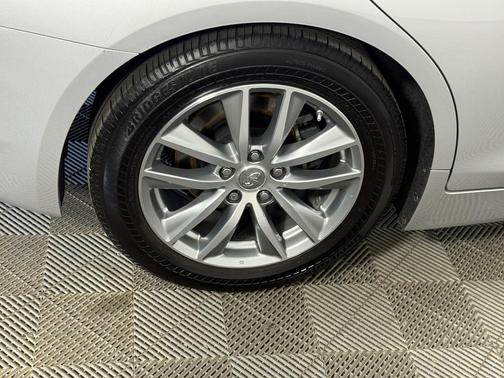 2015 INFINITI Q50 Premium