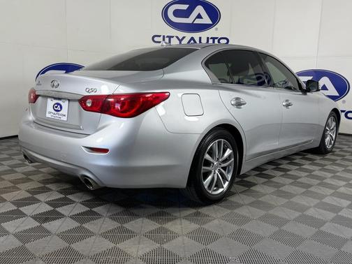 2015 INFINITI Q50 Premium