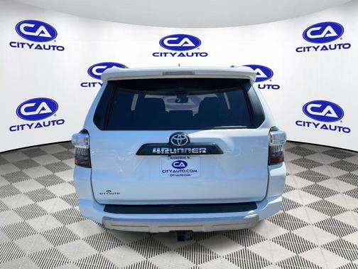 2024 Toyota 4Runner TRD Off Road