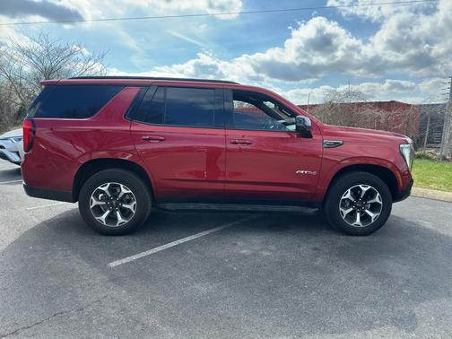 2026 GMC Yukon 4WD AT4