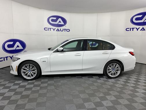 2023 BMW 330e xDrive