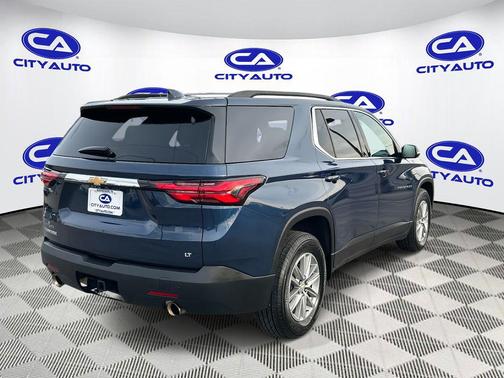 2022 Chevrolet Traverse LT Leather