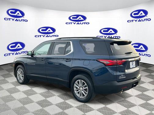 2022 Chevrolet Traverse LT Leather