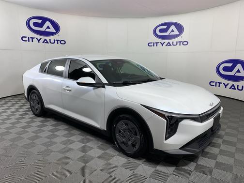 2025 Kia K4 LX