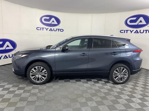 Coastal Gray Metallic 2024 Toyota Venza Limited