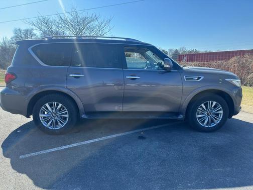 2024 INFINITI QX80 Luxe
