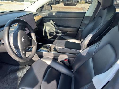 Solid Black 2020 Tesla Model 3 Standard Range