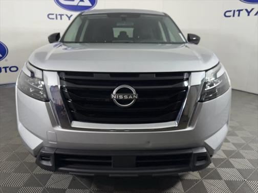2023 Nissan Pathfinder S FWD
