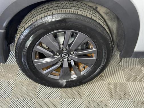 2023 Nissan Pathfinder S FWD