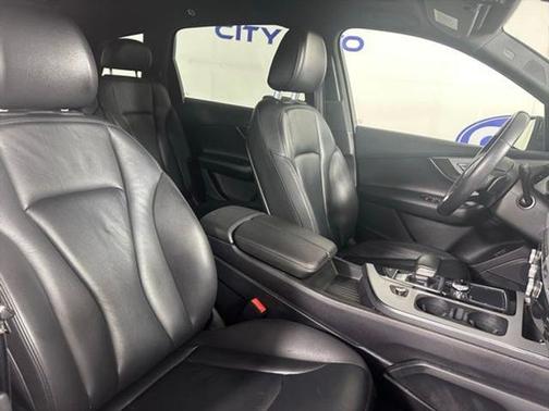 2019 Audi Q7 45 Premium Plus