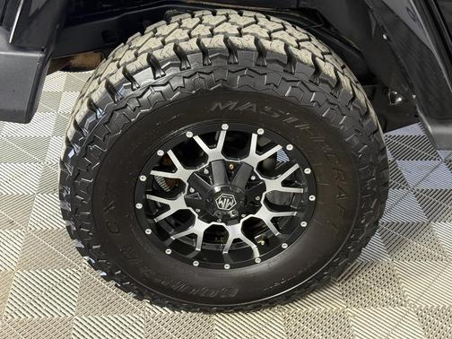 2012 Jeep Wrangler Unlimited Sahara