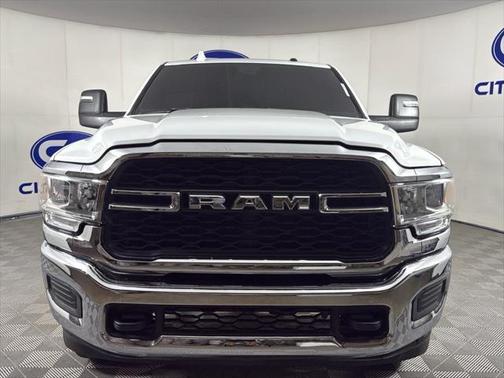 2023 RAM 3500 Tradesman Regular Cab 4x4 8' Box