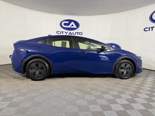 2023 Toyota Prius LE