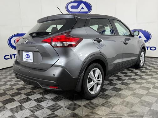 2020 Nissan Kicks S