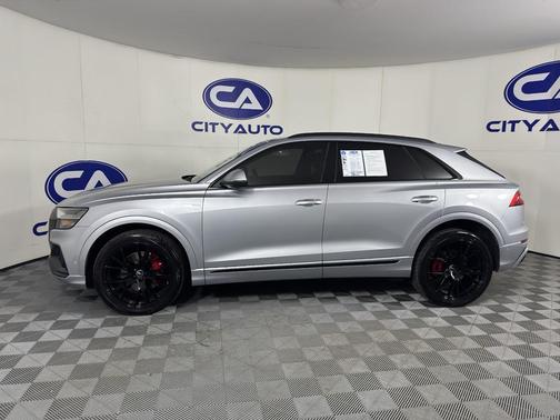 2021 Audi Q8 55 Premium Plus