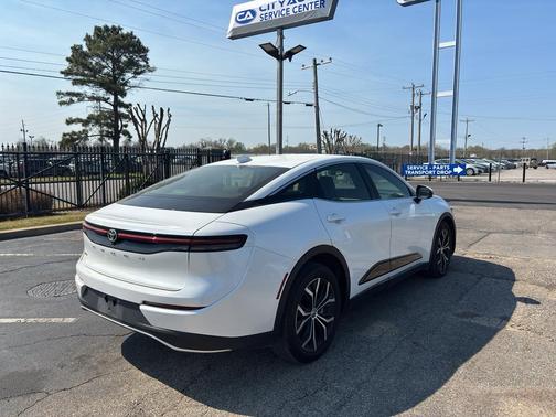 Oxygen White 2023 Toyota Crown XLE