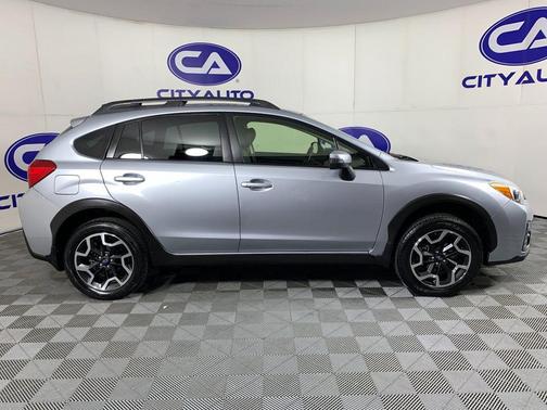 Ice Silver Metallic 2016 Subaru Crosstrek 2.0i Limited