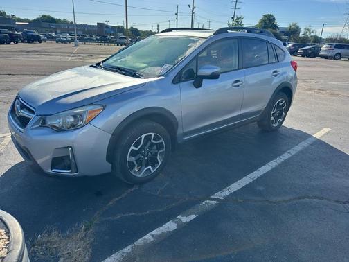 Ice Silver Metallic 2016 Subaru Crosstrek 2.0i Limited