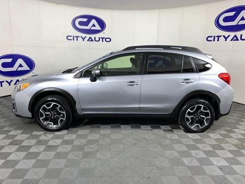 Ice Silver Metallic 2016 Subaru Crosstrek 2.0i Limited