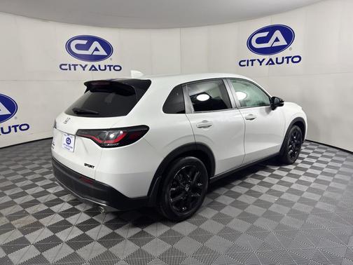 Platinum White Pearl 2023 Honda HR-V 2WD Sport