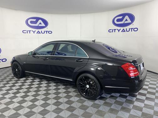 BLACK 2012 Mercedes-Benz S-Class S550