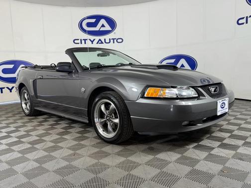 2004 Ford Mustang Base
