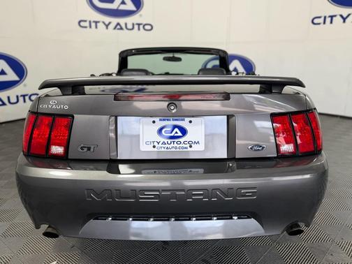 2004 Ford Mustang Base