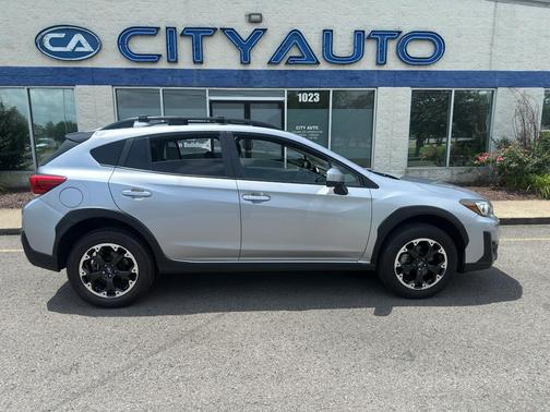 Ice Silver Metallic 2021 Subaru Crosstrek Premium
