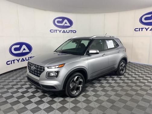 Shimmering Silver 2024 Hyundai VENUE SEL