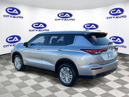 2024 Mitsubishi Outlander ES 2.5 2WD