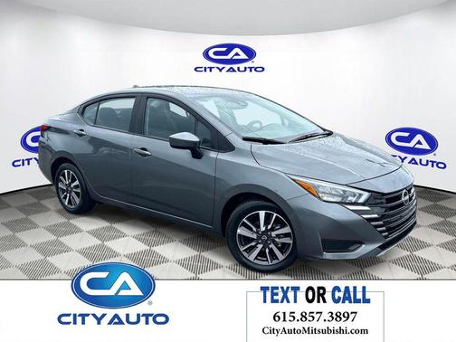 Gun Metallic 2025 Nissan Versa 1.6 SV