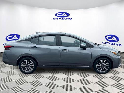 Gun Metallic 2025 Nissan Versa 1.6 SV