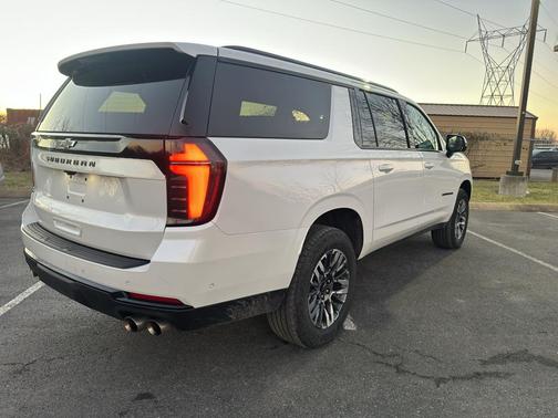 2025 Chevrolet Suburban 4WD Z71