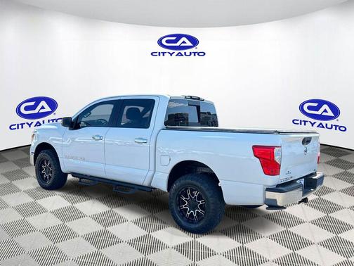 Glacier White 2019 Nissan Titan SV