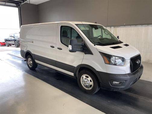 Oxford White 2022 Ford Transit-250 Base