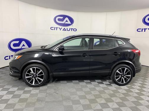Magnetic Black 2017 Nissan Rogue Sport SL