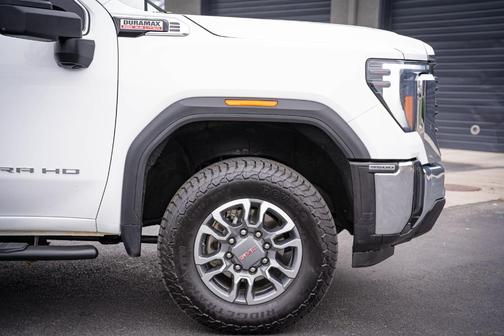 Summit White 2024 GMC Sierra 3500 SLE